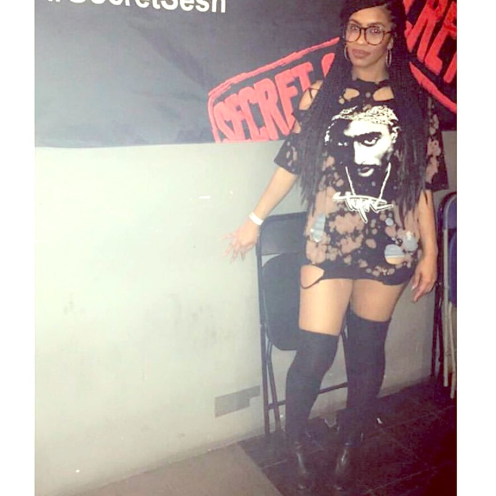 tupac shakur distressed tee